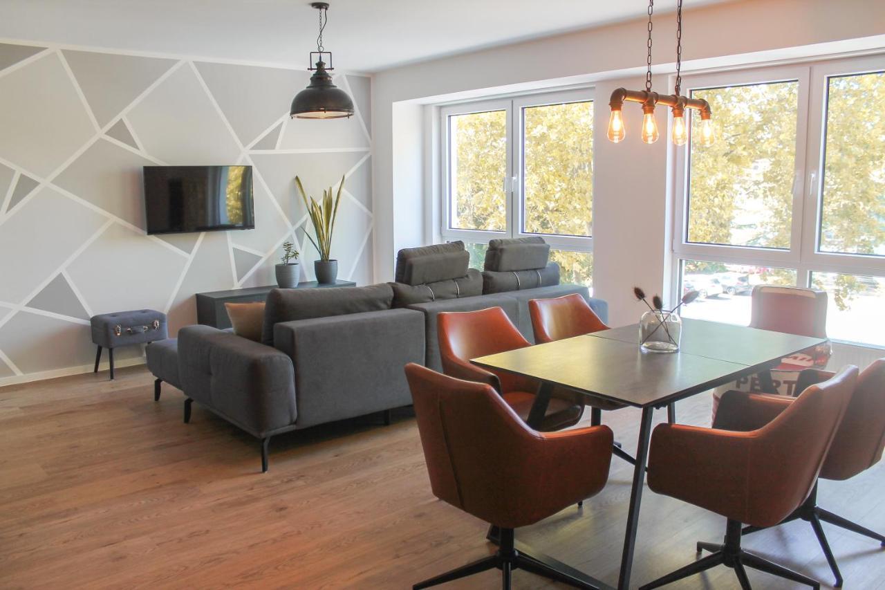 New York Apartment - Fuer Freunde & Familien, Stadtnah, Parkplatz, E-Ladestation, Gitterbox Fuer Fahrraeder, Fitnessstudio, Digitale Gaestemappe Mit Restaurant- Und Unternehmenstipps Koblenz  Eksteriør bilde