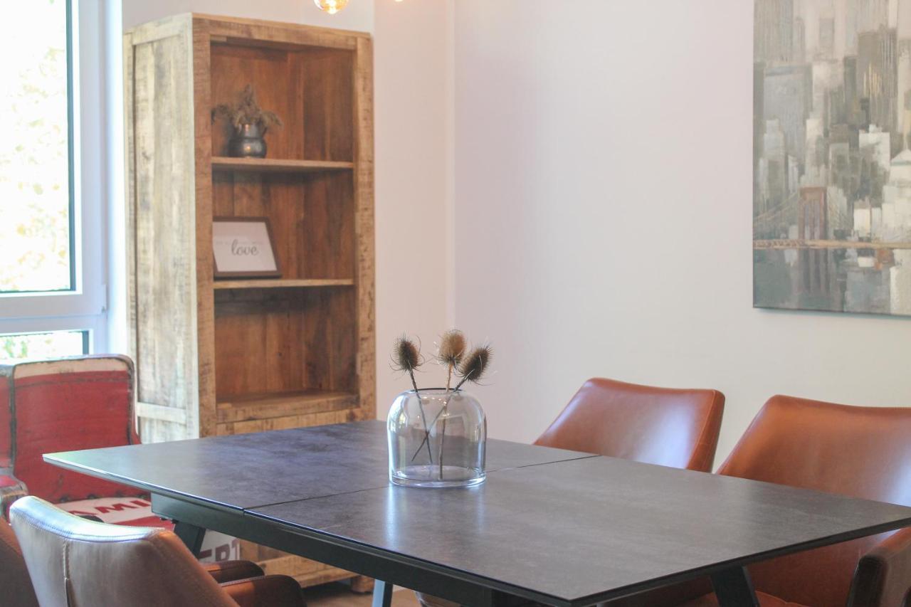 New York Apartment - Fuer Freunde & Familien, Stadtnah, Parkplatz, E-Ladestation, Gitterbox Fuer Fahrraeder, Fitnessstudio, Digitale Gaestemappe Mit Restaurant- Und Unternehmenstipps Koblenz  Eksteriør bilde