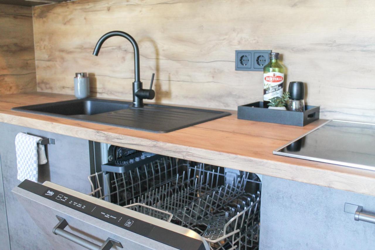 New York Apartment - Fuer Freunde & Familien, Stadtnah, Parkplatz, E-Ladestation, Gitterbox Fuer Fahrraeder, Fitnessstudio, Digitale Gaestemappe Mit Restaurant- Und Unternehmenstipps Koblenz  Eksteriør bilde
