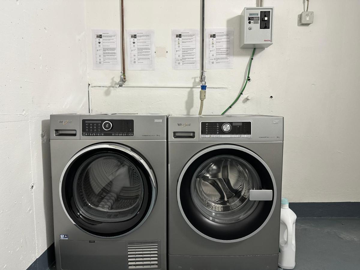 New York Apartment - Fuer Freunde & Familien, Stadtnah, Parkplatz, E-Ladestation, Gitterbox Fuer Fahrraeder, Fitnessstudio, Digitale Gaestemappe Mit Restaurant- Und Unternehmenstipps Koblenz  Eksteriør bilde